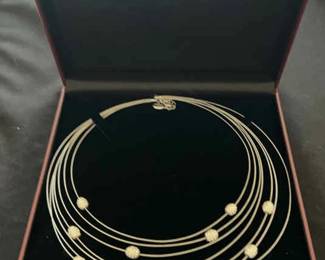 Beautiful Annaleece By Devrees Swarovski Necklace