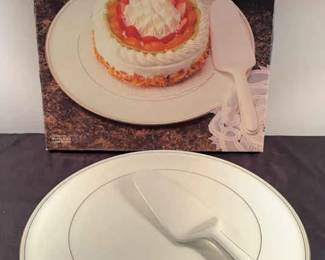 Christopher Stuart Bone China Royal Gold Cake Plate
