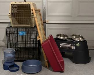 Pet Supplies including Kennel Cab Carrier