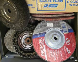 Grinding wheels