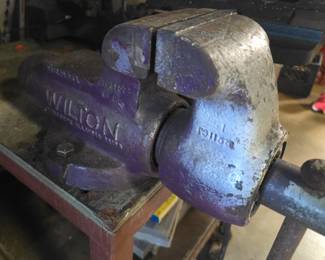 Wilton Bullit vice