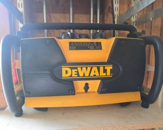 Dewalt radio