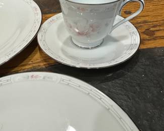 #123 - $180 - Noritake Carthage China set service for 8