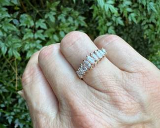 #J11 - $500 - Ring band 1ctw approx diam, Marquise band, 14kt yellow gold, size 6 1/2, 2.9 gr.