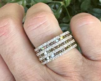#J4- Ring 1.50 ctw diam white & brown color cluster ring, 14kt, Size 7, 7.7 grams. $1080 - 