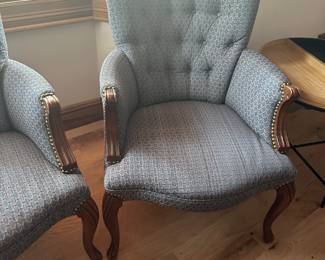 #98 - $200 - Queen Anne style vintage pair of chairs 22wx26dx35t
