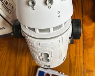 #139 - $80 - StarWars Atromech with box and remote