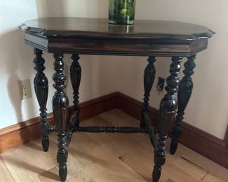 #96 - $160 - Spindle leg side table 34wx21dx29t

