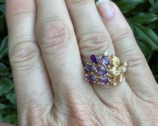 #J12 - $600 - Amethyst & diam ring 14kt yellow gold, size 6.5, 5.2 gr. 