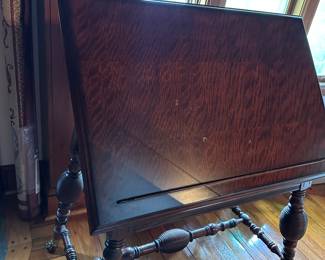 #82 - $400 - Lane furniture Drafting - artist table with caster feet 42wx28dx
