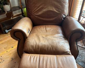 #22 - $240 - Brown leather electric recliner 31wx42dx40t
