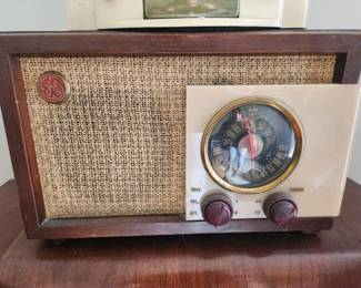 1940s GE Radio