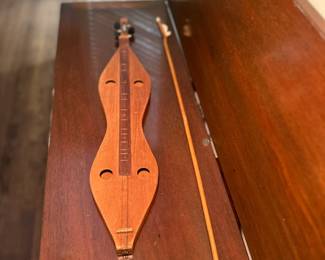 Applecreek Hourglass Style Mountain Dulcimer 