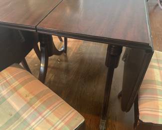 Another gorgeous dining table with chairs 