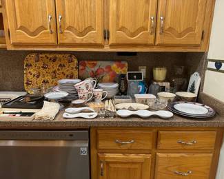 Kitchenwares, Christmas Dishes