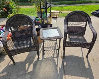 Wicker style Patio Chairs And Table