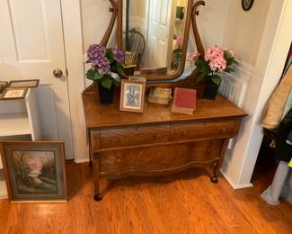 Oak lower dresser