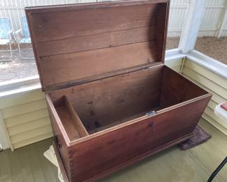 Large immigrants trunk very heavy