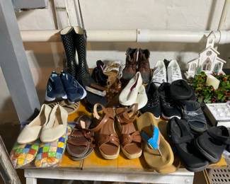 Ladies shoe size 9/10