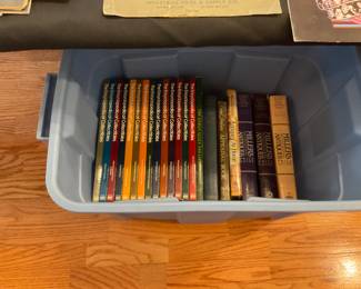  books on Antiques and collecting