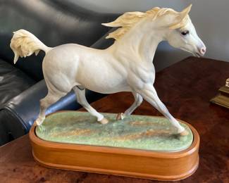 Royal Worcester Arab stallion by Doris Lindner 