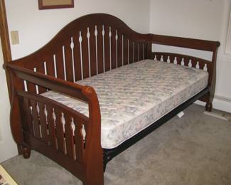 Day bed