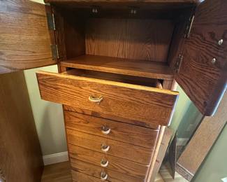 Five Piece Bedroom Set w/ King Bed