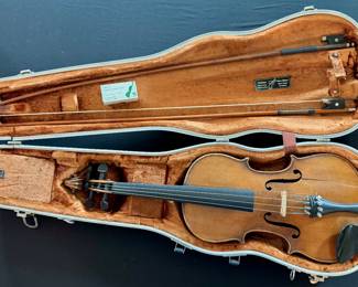 A Beautiful Violin (w/ a very unfortunate crack!) 