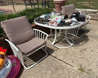 White Vinyl Strapped 2-pc Outdoor Patio Set