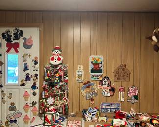 Plastic canvas items ready for craft shores