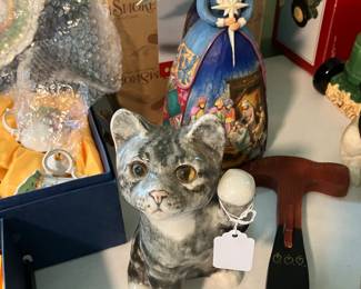 Winstanley pottery cat with glass eyes