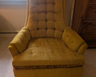 MCM Tufted Velvet Chair
