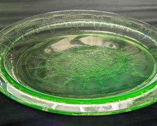Vintage Anchor Hocking Uranium Cameo Platter
