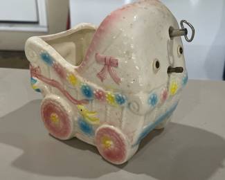 Vintage Nancy Pew baby music box planter, it works!