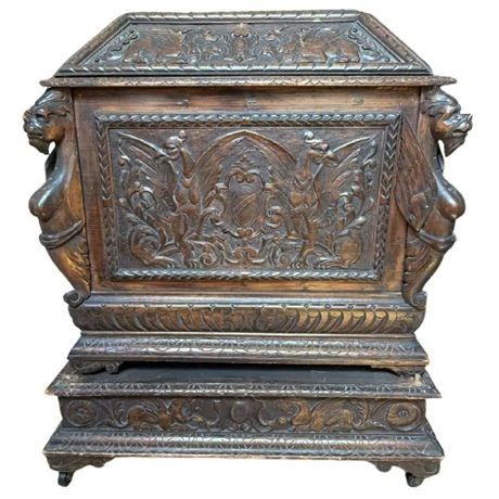 Lot 001-005
17th C Griffon Carved Cassone Coffer