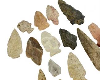 Lot 090-042
Collection of Archaic Native American Stone Arrowheads