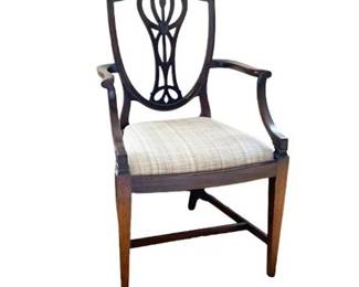 Lot 023-002
Hepplewhite Georgian Style Shield Back Arm Chair