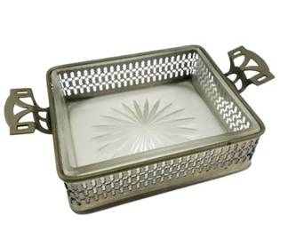Lot 156
Small Glass in Silver Decorative Baking Tray with Starburst Detail