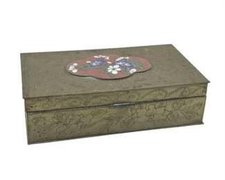 Lot 090-099
Vintage Chinese Painted Enamel And Brass Cigarette Box