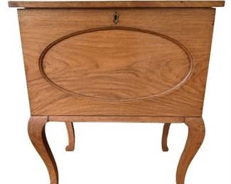 Lot 016
Louis XV Style Sugar Chest Mahogany
