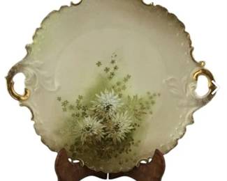 Lot 100-077
Rosenthal Monbijou Bavarian Hand-Painted Plate with Gold Detailing