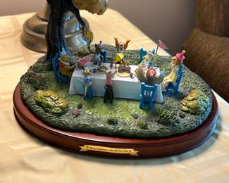 Winnie the Poo and The Blustery Day sculpture 