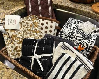 Kitchen linen, NEW with Tags