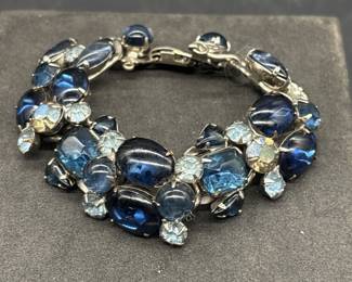 Vintage Weiss Blue Beaded Bracelet