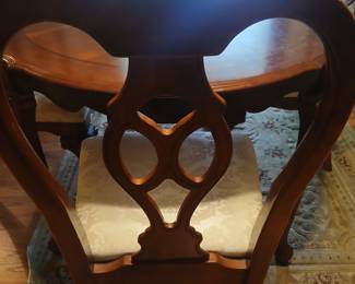 Oak chairs that belong to the dining room set price negotiable