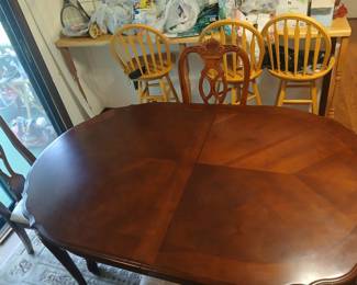 Dining room oak set with chairs price negotiable