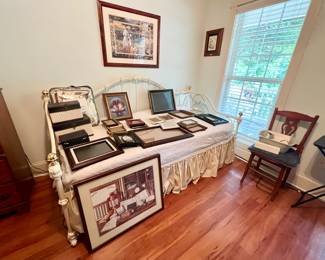 Vintage Daybed with trundle
Assortment of frames