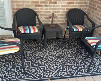 Patio furniture
Outdoor Rug 