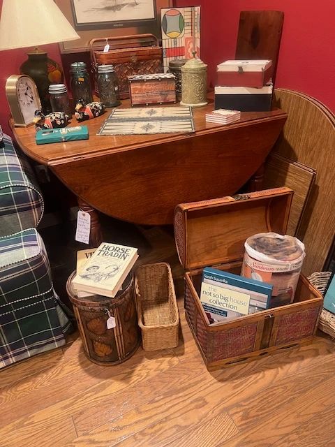 1617.  Antique Drop Leaf