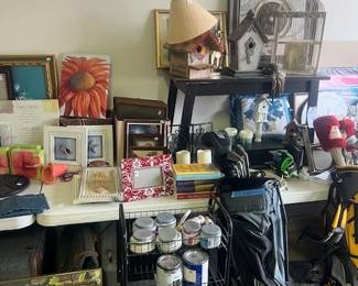 1724.  Bird Houses, etc., paint, Golf Clubs